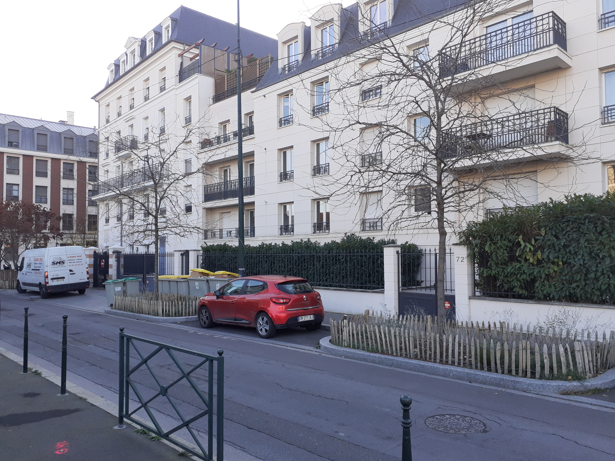 location 2 PIECES MEUBLE LA GARENNECOLOMBES Action West Immobilier